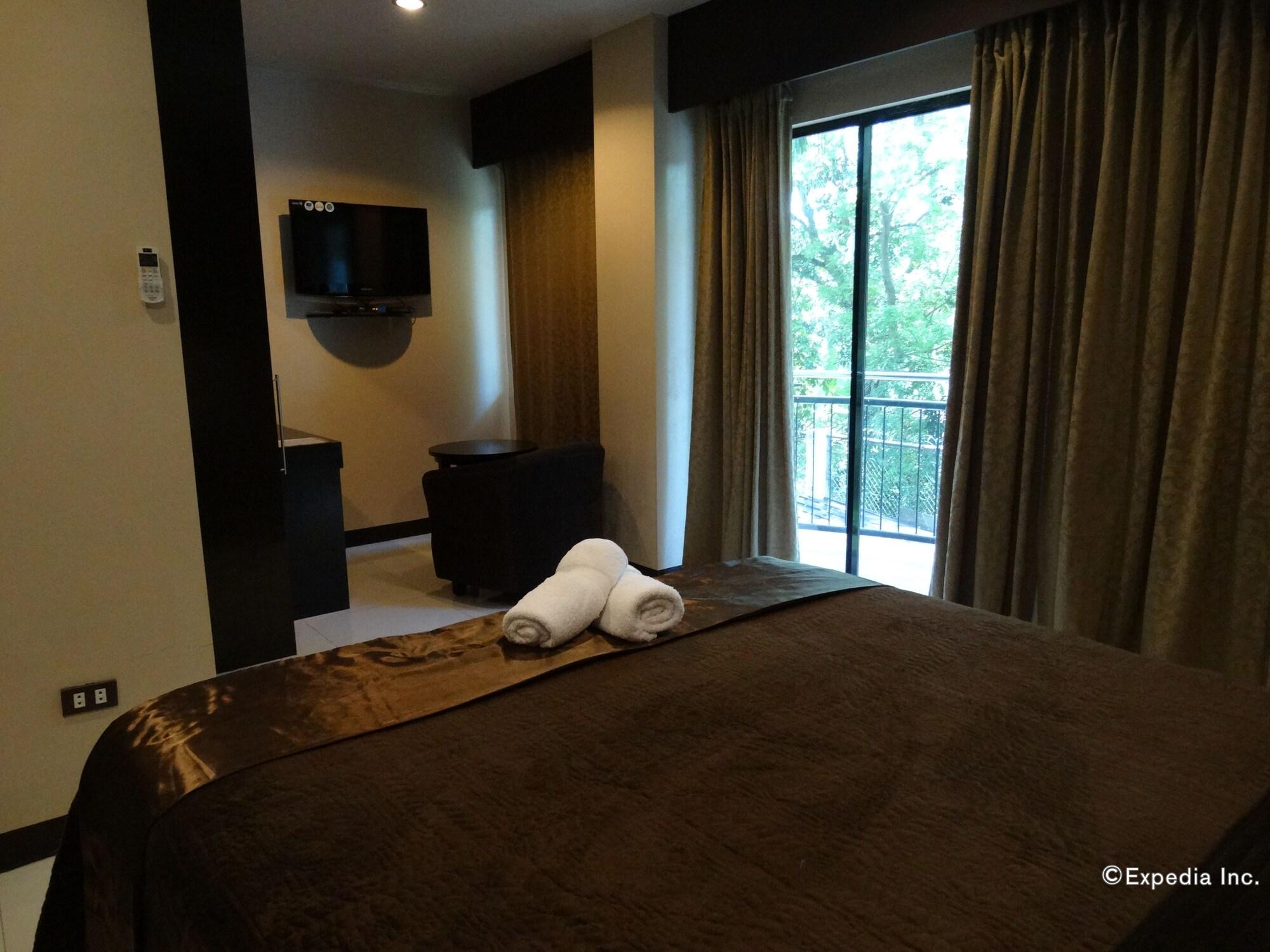 Peridot Suites Davao City Exterior foto