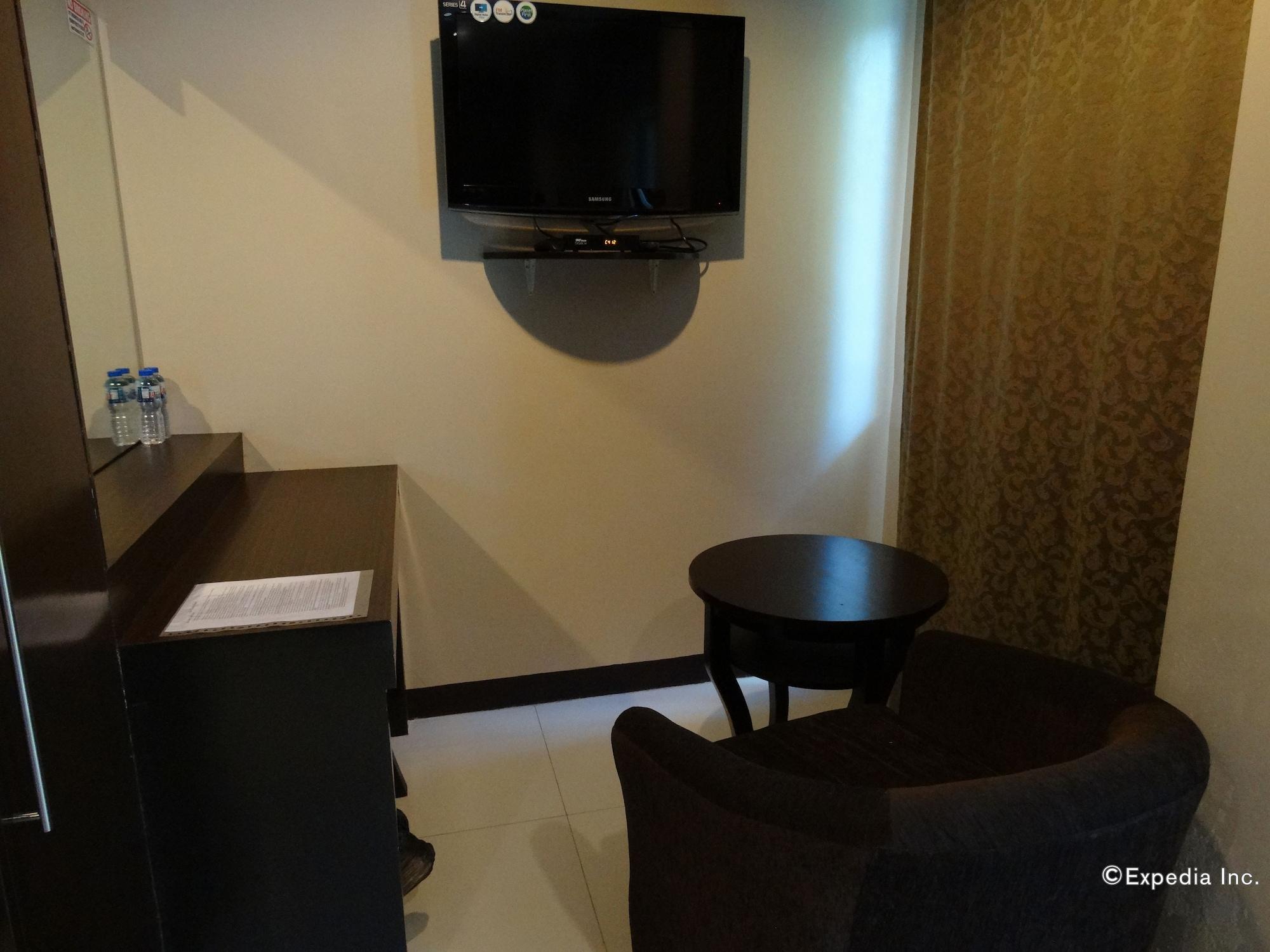 Peridot Suites Davao City Exterior foto
