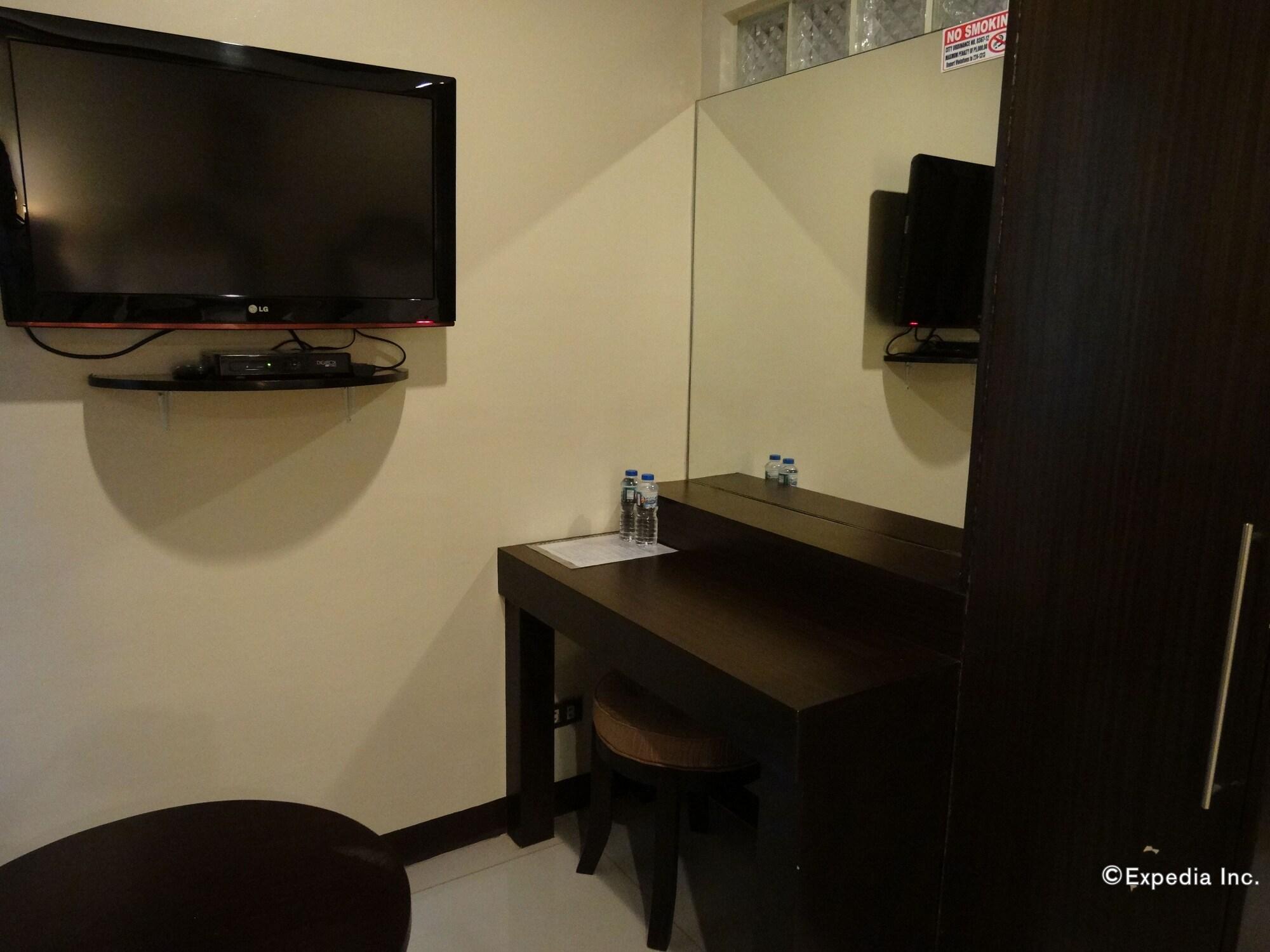 Peridot Suites Davao City Exterior foto