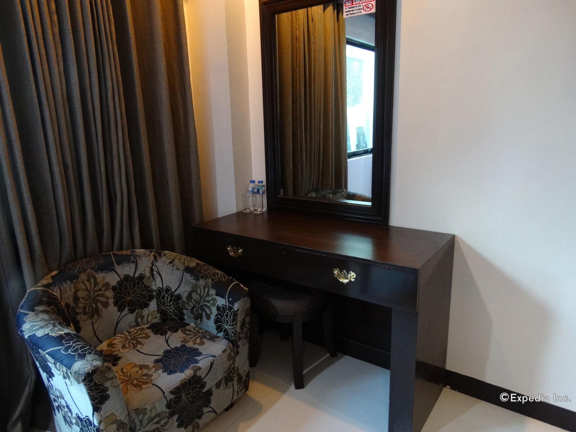 Peridot Suites Davao City Exterior foto