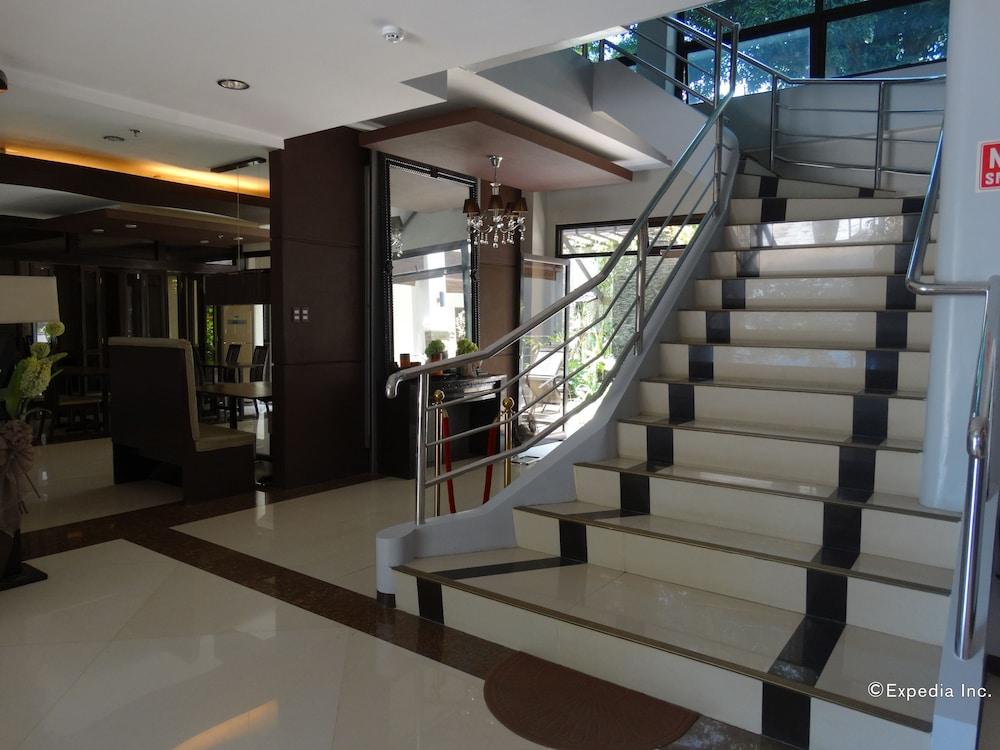 Peridot Suites Davao City Exterior foto