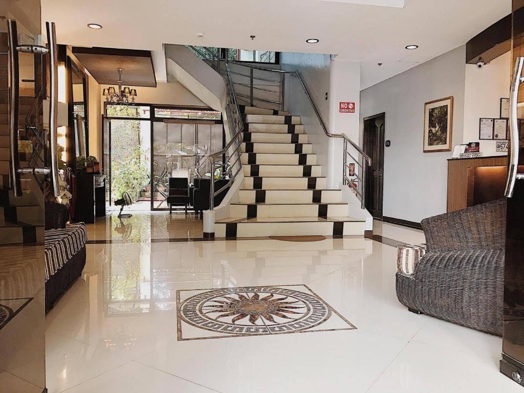 Peridot Suites Davao City Exterior foto