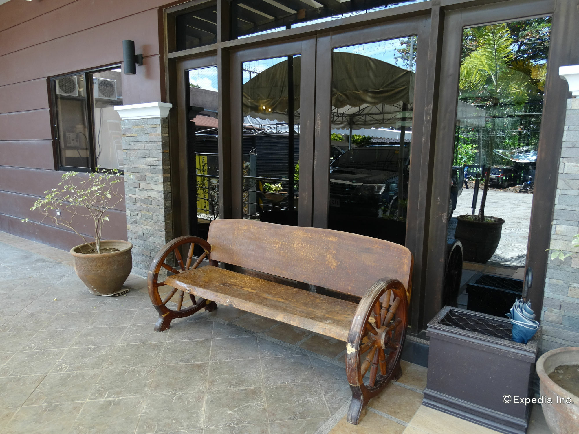 Peridot Suites Davao City Exterior foto
